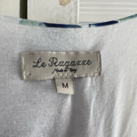 Ladies medium short sleeve long dress with built in slip. Fitted waist. - Picture 3 of 3